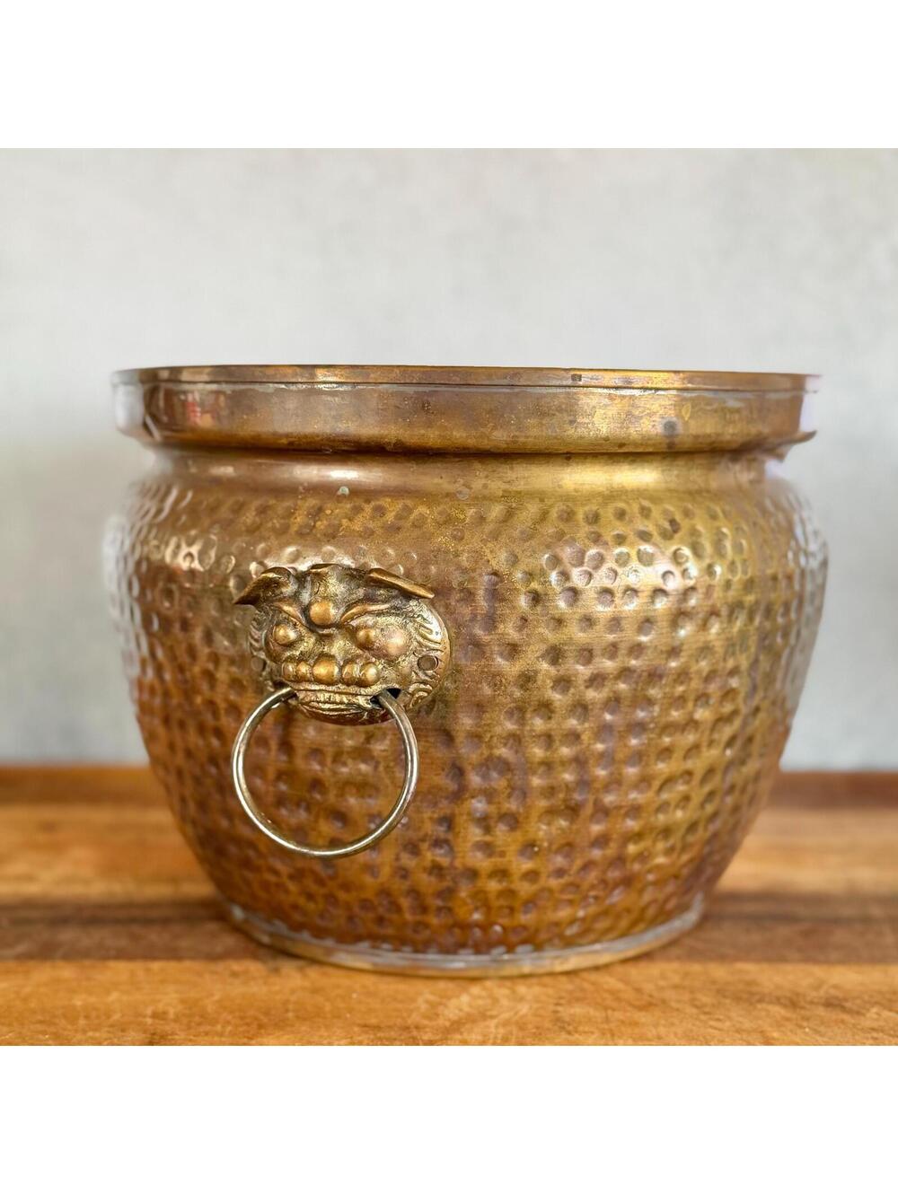 Vintage Hammered Brass Foo Dog Planter Lion Ring Handles Chinoiserie Jardiniere